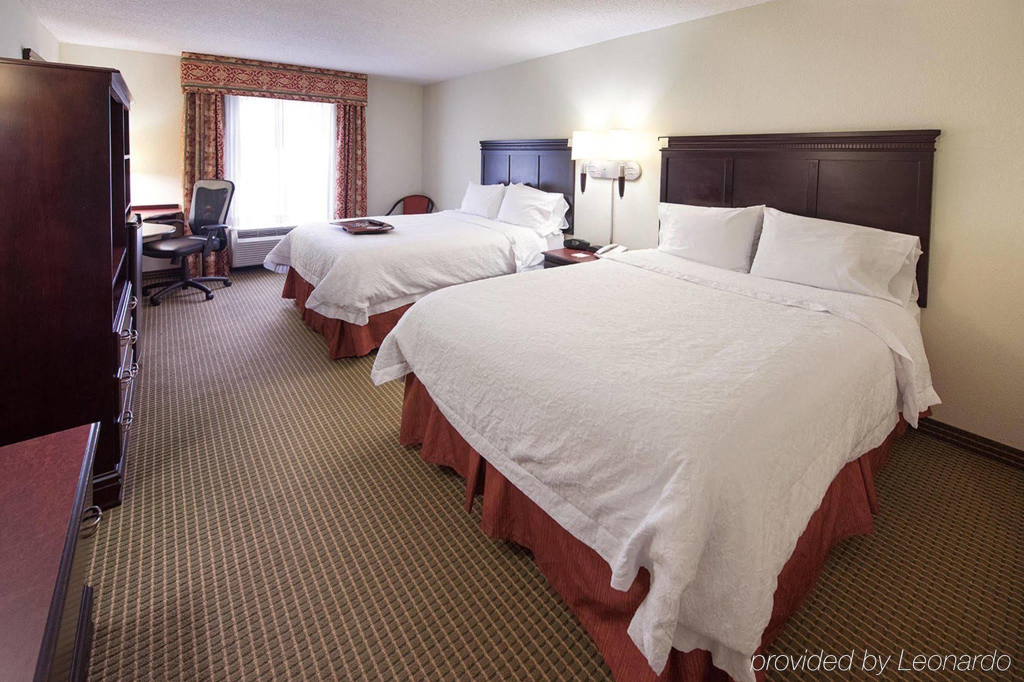 Hampton Inn Fayetteville Eksteriør billede